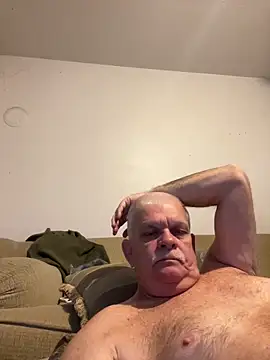Snapshot of Silver1959 chatting on 06-11-26, 12:32 Silver1959 online show from 06-11-26, 12:32