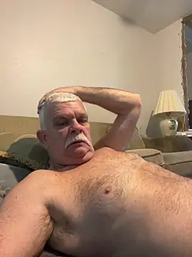 Snapshot of Silver1959 chatting on 07-18-26, 06:34 Silver1959 online show from 07-18-26, 06:34