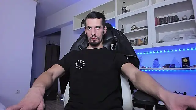 Snapshot of ToddClaytonn chatting on 12-09-24, 11:34 ToddClaytonn online show from 12-09-24, 11:34