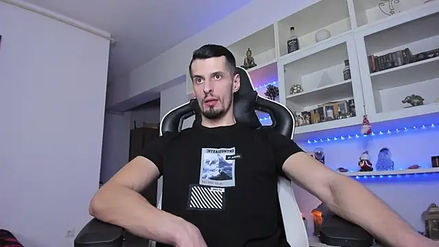 Snapshot of ToddClaytonn chatting on 12-30-24, 02:08 ToddClaytonn online show from 12-30-24, 02:08