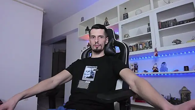 Snapshot of ToddClaytonn chatting on 12-30-24, 05:13 ToddClaytonn online show from 12-30-24, 05:13