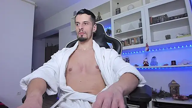 Snapshot of ToddClaytonn chatting on 01-06-25, 02:04 ToddClaytonn online show from 01-06-25, 02:04