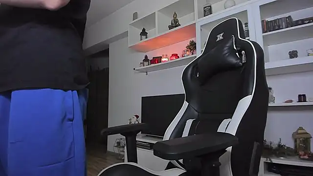 Snapshot of ToddClaytonn chatting on 01-08-25, 01:00 ToddClaytonn online show from 01-08-25, 01:00