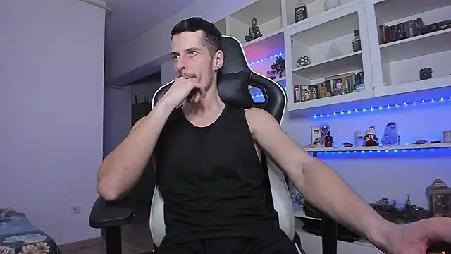 Snapshot of ToddClaytonn chatting on 01-13-25, 02:07 ToddClaytonn online show from 01-13-25, 02:07