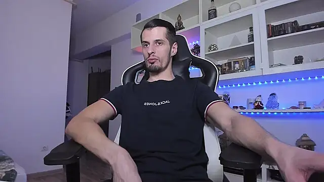 Snapshot of ToddClaytonn chatting on 01-22-25, 01:31 ToddClaytonn online show from 01-22-25, 01:31