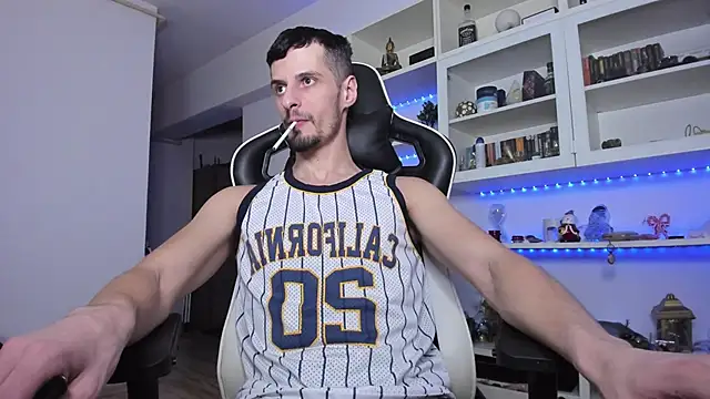 Snapshot of ToddClaytonn chatting on 02-14-25, 12:30 ToddClaytonn online show from 02-14-25, 12:30