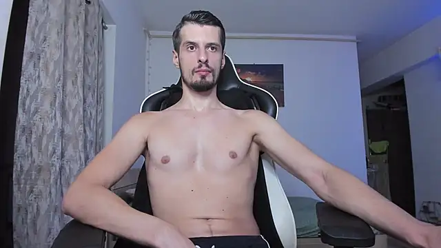 Snapshot of ToddClaytonn chatting on 09-17-25, 10:44 ToddClaytonn online show from 09-17-25, 10:44