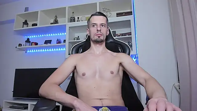 Snapshot of ToddClaytonn chatting on 09-29-25, 08:30 ToddClaytonn online show from 09-29-25, 08:30