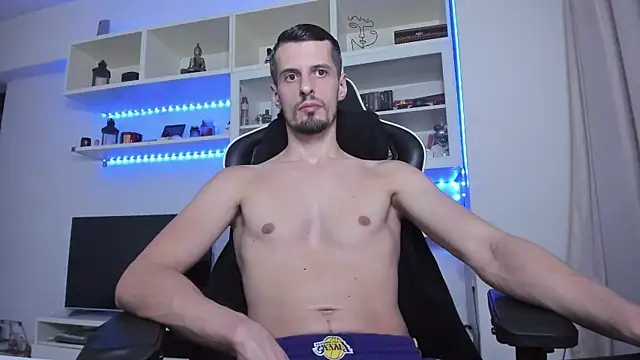 Snapshot of ToddClaytonn chatting on 10-06-25, 08:17 ToddClaytonn online show from 10-06-25, 08:17