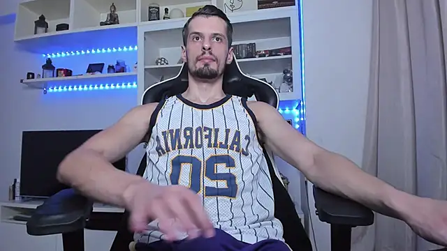 Snapshot of ToddClaytonn chatting on 10-15-25, 07:47 ToddClaytonn online show from 10-15-25, 07:47