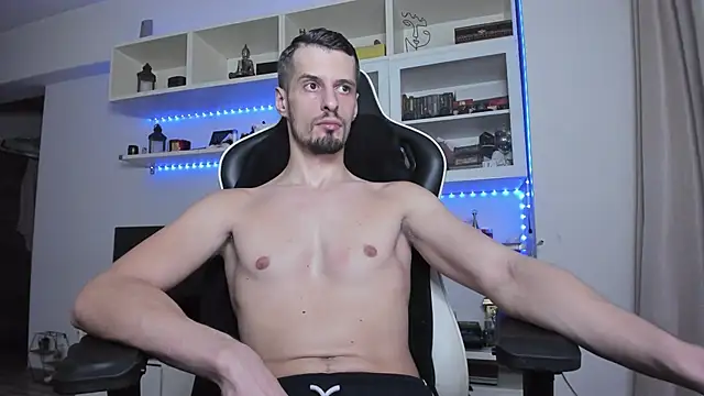 Snapshot of ToddClaytonn chatting on 11-18-25, 02:50 ToddClaytonn online show from 11-18-25, 02:50