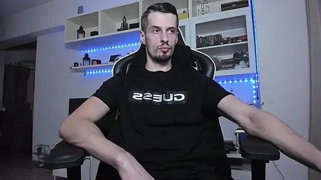 Snapshot of ToddClaytonn chatting on 11-19-25, 12:10 ToddClaytonn online show from 11-19-25, 12:10