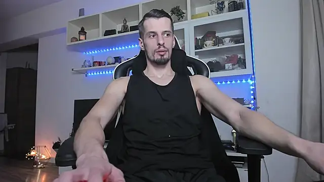 Snapshot of ToddClaytonn chatting on 12-15-25, 10:14 ToddClaytonn online show from 12-15-25, 10:14