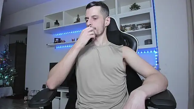 Snapshot of ToddClaytonn chatting on 01-06-26, 06:22 ToddClaytonn online show from 01-06-26, 06:22