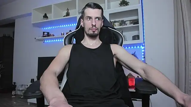 Snapshot of ToddClaytonn chatting on 01-10-26, 04:31 ToddClaytonn online show from 01-10-26, 04:31