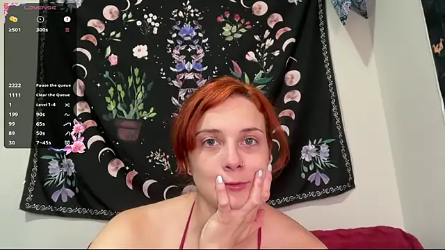 Snapshot of Aria_Fields chatting on 12-18-25, 03:29 Aria Fields online show from 12-18-25, 03:29