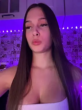 EricaWalls online show from 01-17-25, 03:55