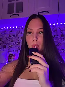 EricaWalls online show from 01-27-25, 03:18