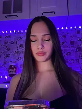 EricaWalls online show from 02-02-25, 02:17