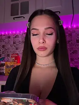 EricaWalls online show from 02-22-25, 07:25