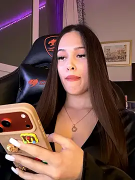 Snapshot of EricaWalls chatting on 02-03-26, 06:57 EricaWalls online show from 02-03-26, 06:57