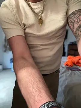 PeytonJohnn online show from 11-25-25, 08:42