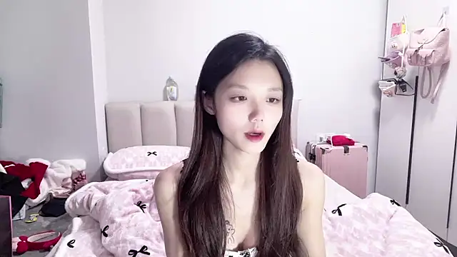 Snapshot of Puff-521 chatting on 12-05-25, 08:16 Puff-521 online show from 12-05-25, 08:16