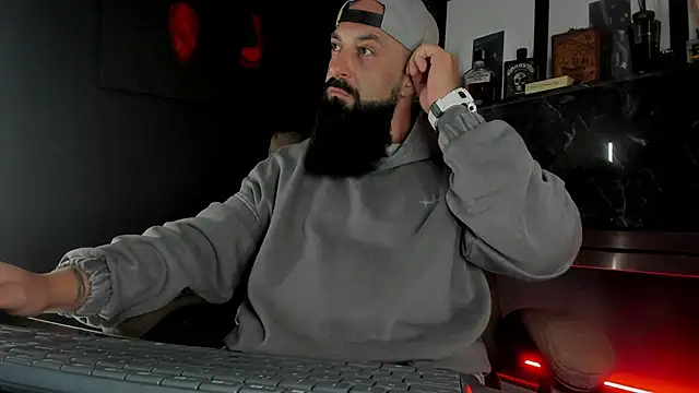 axxelrich  online show from 10-21-25, 04:02