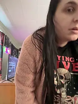 menaceswife online show from 12-13-24, 03:32