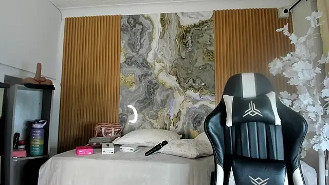 Danna topless online show from 01-10-26, 12:07