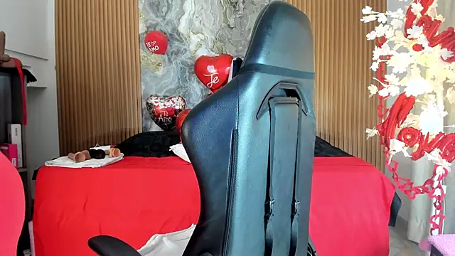 Danna topless online show from 02-25-26, 12:04