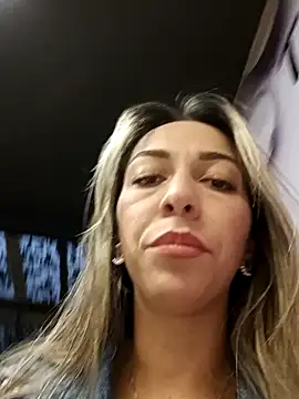 Snapshot of rachellboom chatting on 01-22-25, 11:10 rachellboom online show from 01-22-25, 11:10