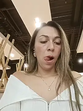 Snapshot of rachellboom chatting on 01-30-25, 11:02 rachellboom online show from 01-30-25, 11:02