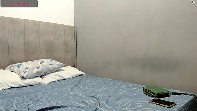 briyinabloom  online show from 09-11-25, 06:08