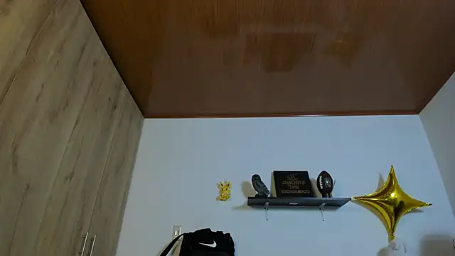 julian wallace online show from 11-04-25, 10:20