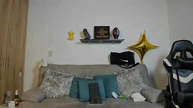 julian wallace online show from 12-19-25, 08:27