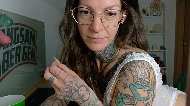 BrownieyQueen online show from 04-02-26, 04:54