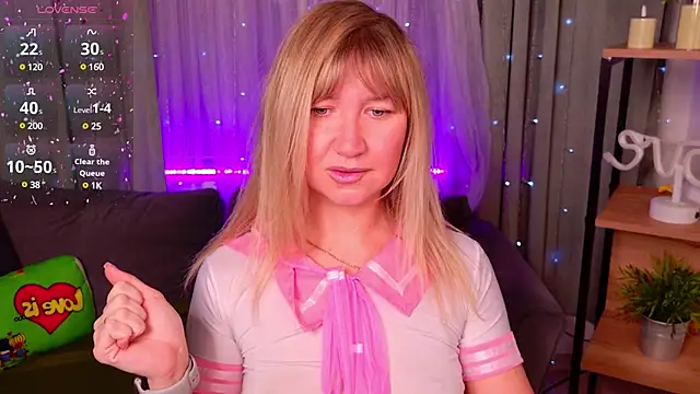 MilaBott online show from 03-17-25, 08:19