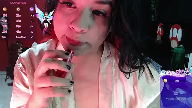 Snapshot of MaggaCass chatting on 12-06-24, 12:34 MaggaCass online show from 12-06-24, 12:34