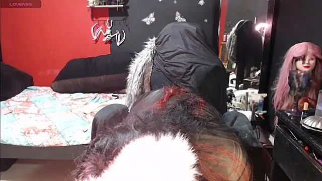 Snapshot of MaggaCass chatting on 01-20-25, 03:15 MaggaCass online show from 01-20-25, 03:15