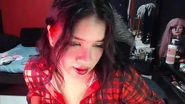 Snapshot of MaggaCass chatting on 01-25-25, 12:27 MaggaCass online show from 01-25-25, 12:27