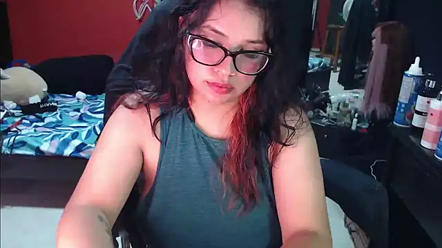 Snapshot of MaggaCass chatting on 01-31-25, 05:51 MaggaCass online show from 01-31-25, 05:51