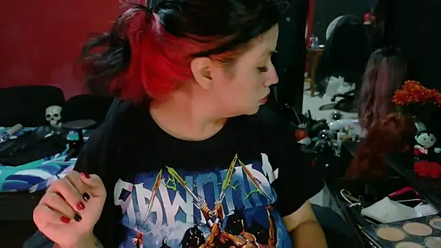 Snapshot of MaggaCass chatting on 02-27-25, 12:43 MaggaCass online show from 02-27-25, 12:43