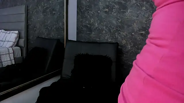 Snapshot of Bella_Evans_ chatting on 01-22-25, 10:48 Bella Evans online show from 01-22-25, 10:48