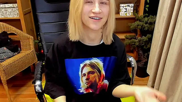 Moon13152 online show from 01-02-25, 12:13