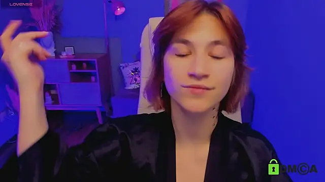 Moon13152 online show from 11-11-25, 04:29