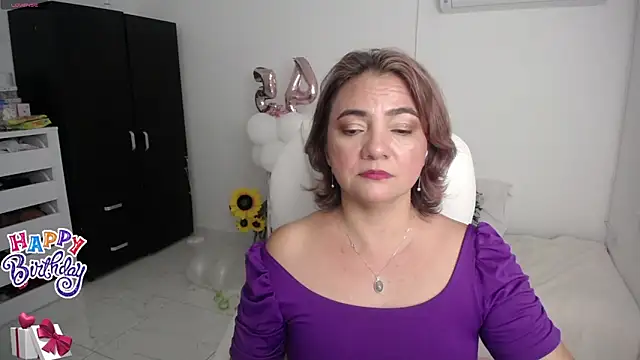 Chiraz hasnaa online show from 01-17-25, 10:23