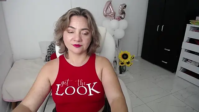 Chiraz hasnaa online show from 01-27-25, 02:10