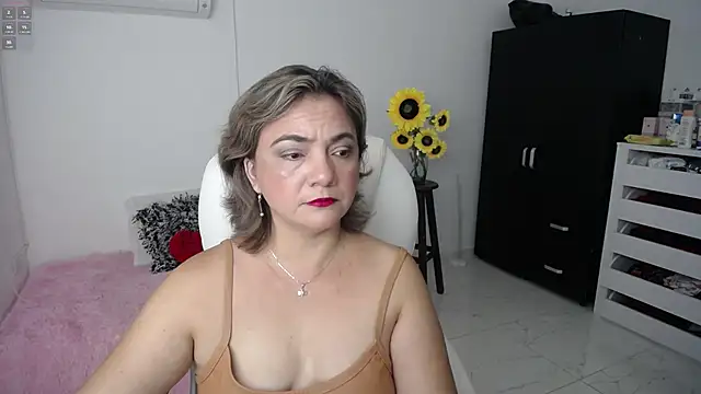 Chiraz hasnaa online show from 02-12-25, 10:15