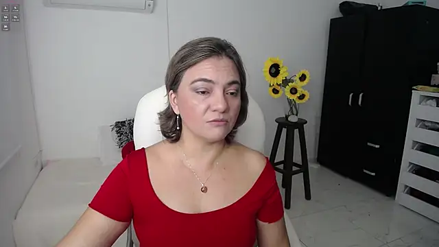 Chiraz hasnaa online show from 03-16-25, 01:27